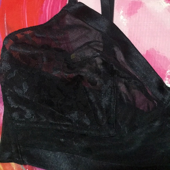 Floral Prints on the Bra - Picture 2 of 4